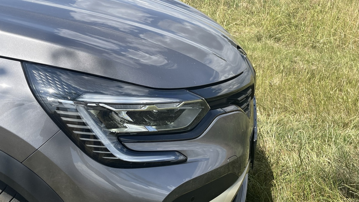 Renault Captur E-Tech (2023)