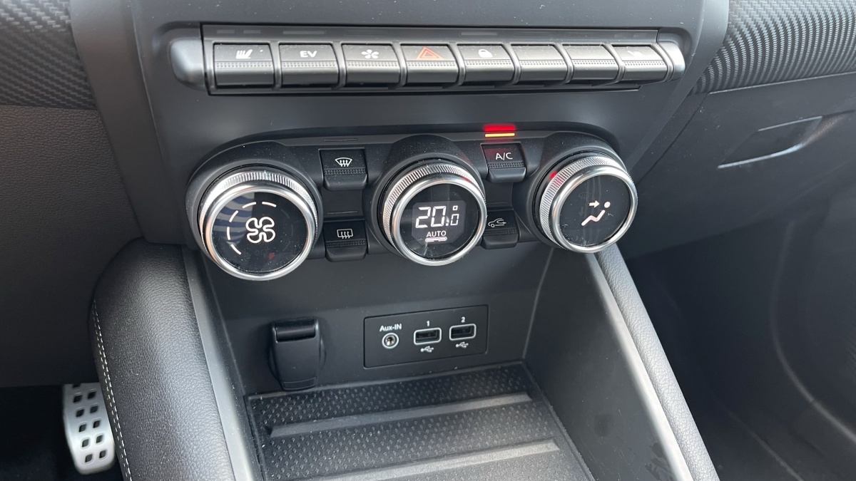Renault Captur E-Tech Engineered (2023)