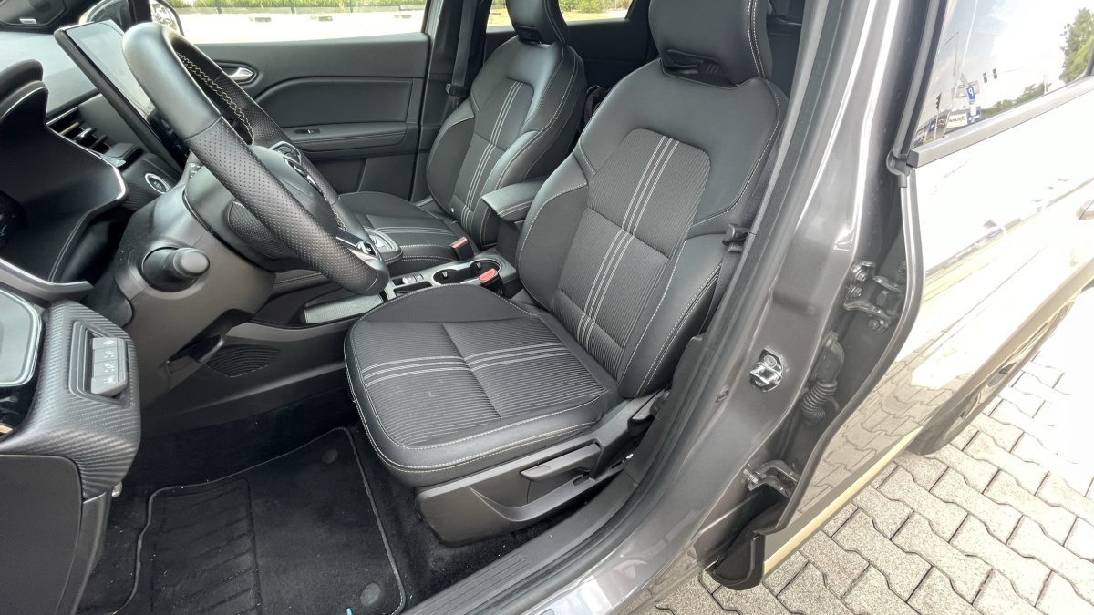 Renault Captur E-Tech Engineered (2023)