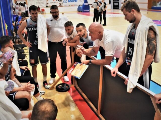 Naglič basketbal