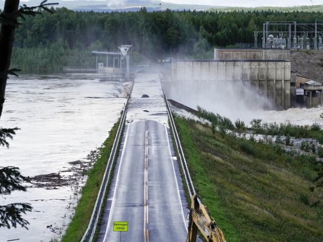 Vodná elektráreň / Hrádza /  Braskereidfoss /