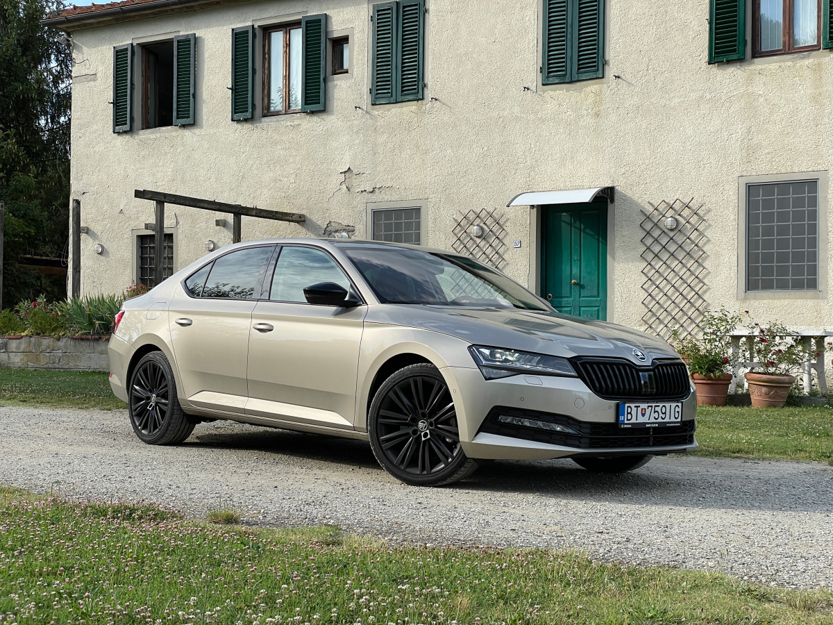 Škoda Superb 2,0 TSI 7DSG 4x4 - 2023