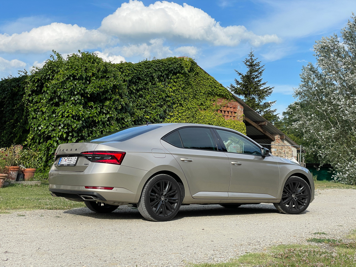 Škoda Superb 2,0 TSI 7DSG 4x4 - 2023