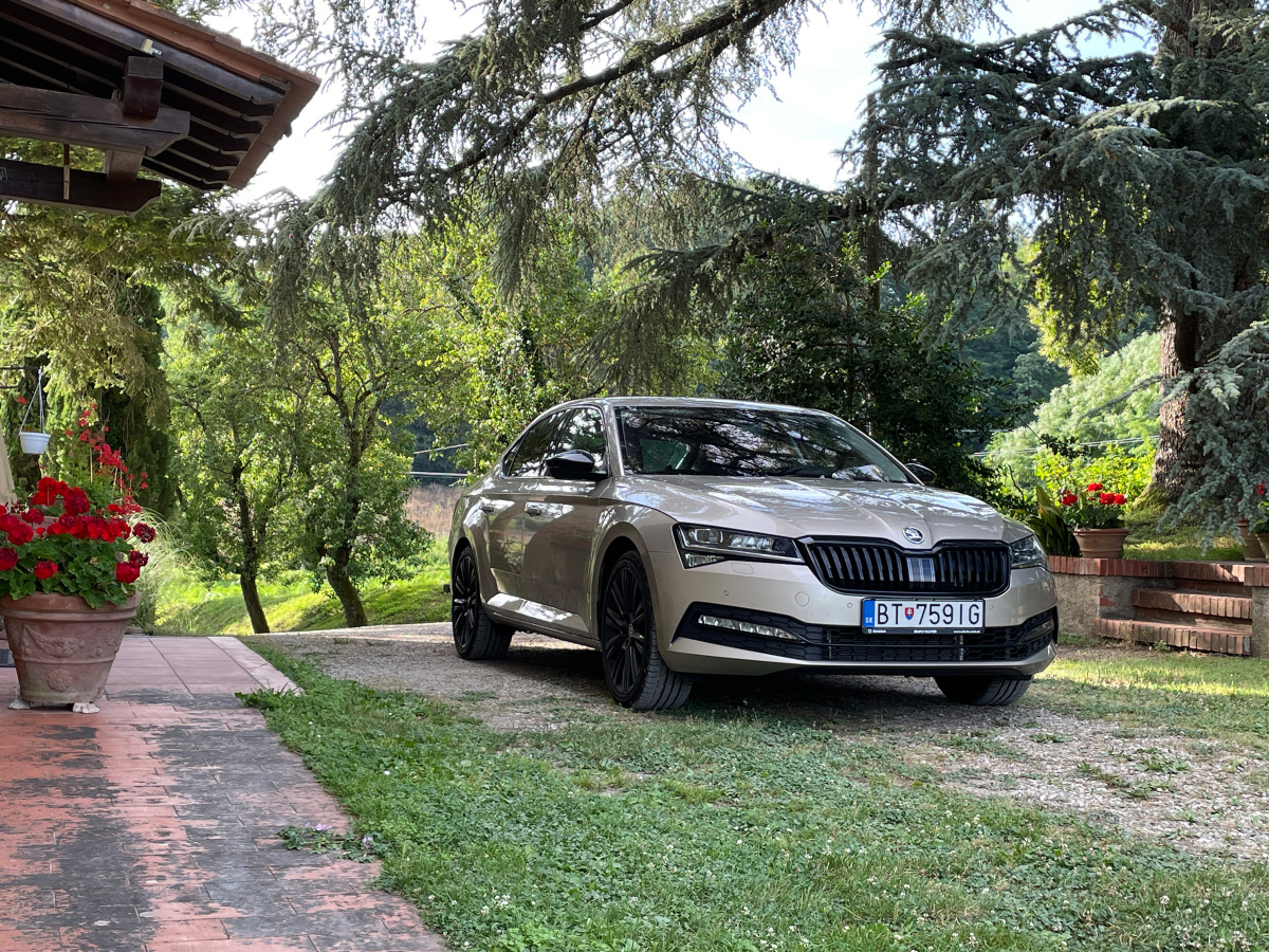 Škoda Superb 2,0 TSI 7DSG 4x4 - 2023