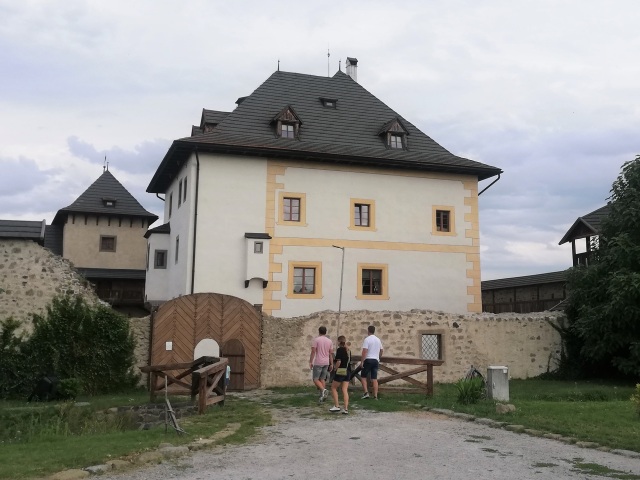 Vodný hrad, Hronsek