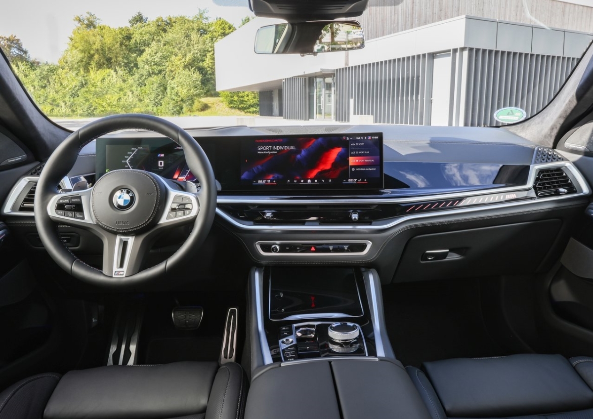 BMW X6 M60i 10