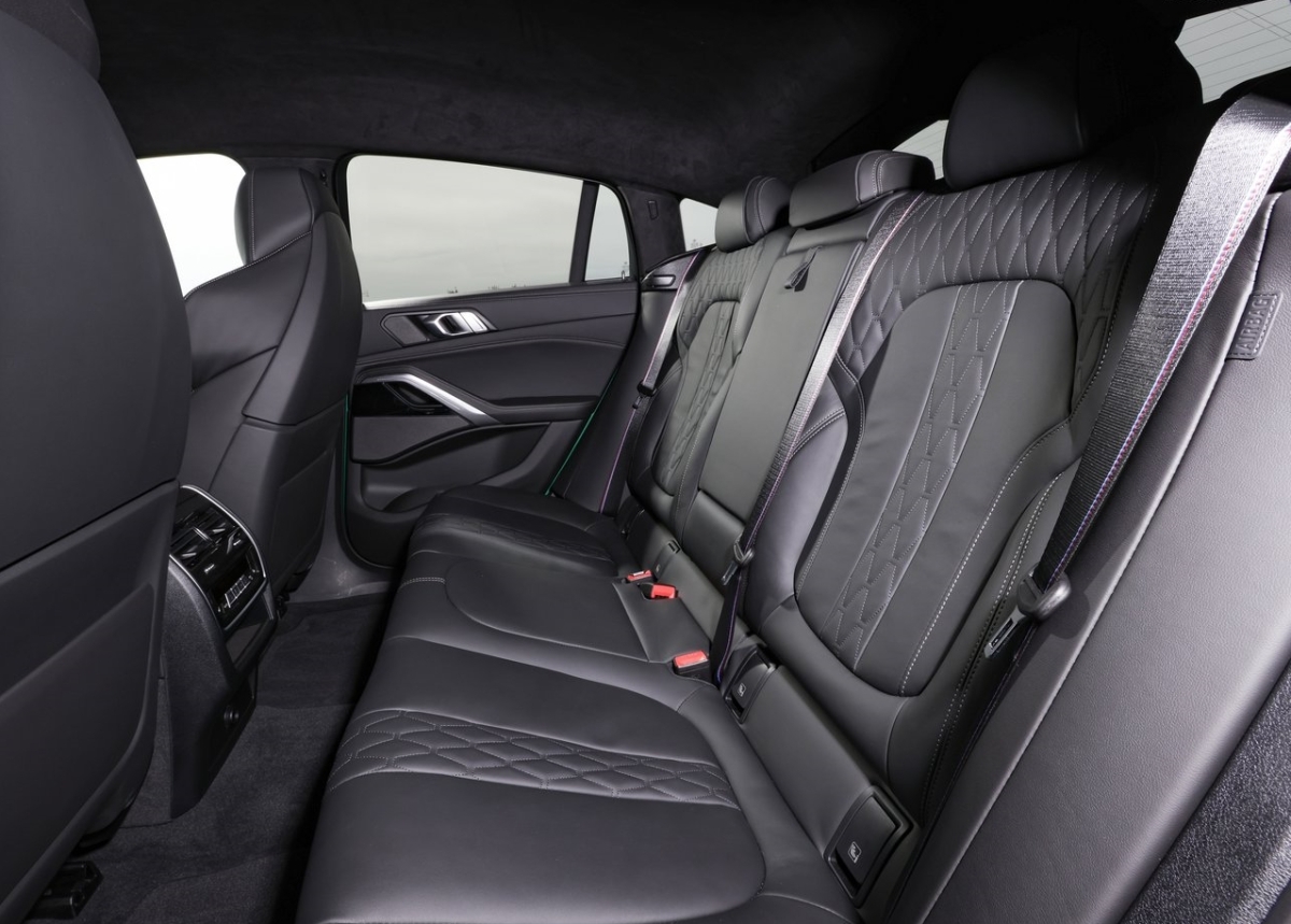 BMW X6 M60i 13