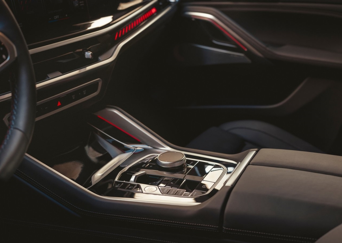BMW X6 M60i 14