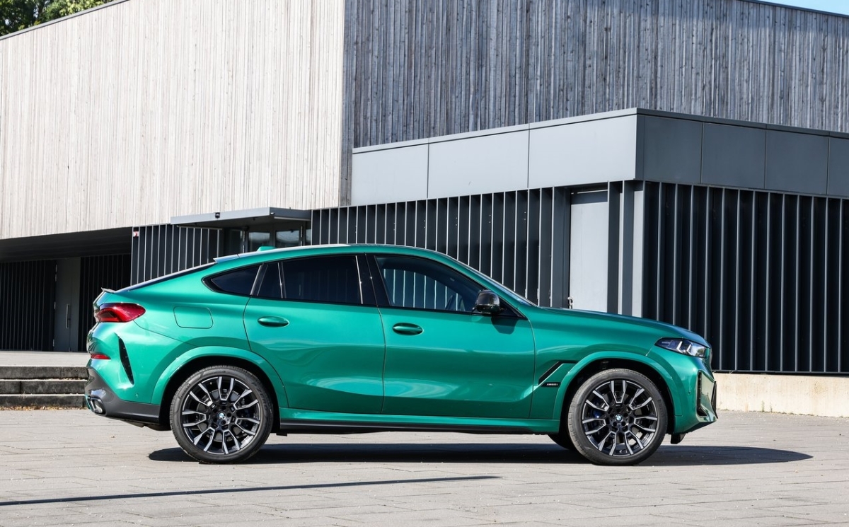 BMW X6 M60i 4