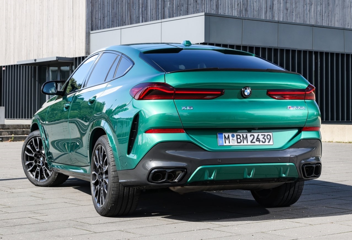 BMW X6 M60i 5