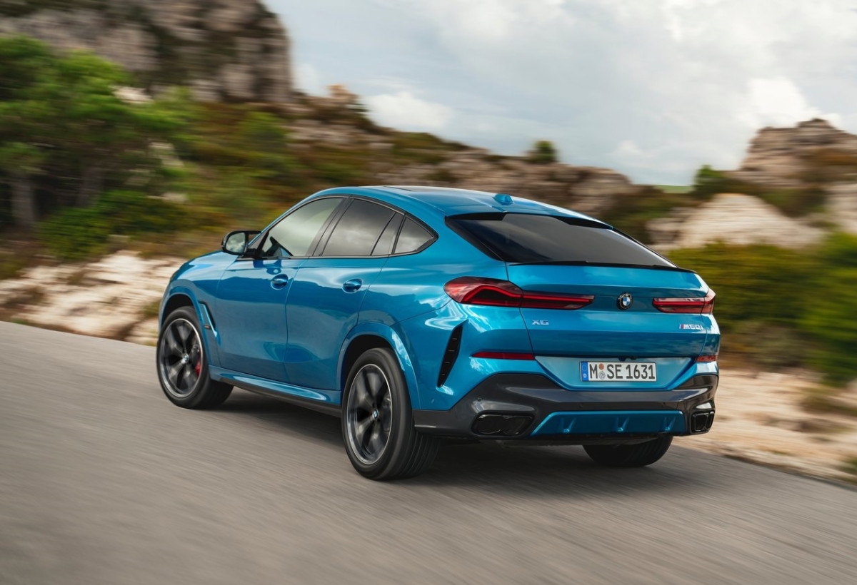 BMW X6 M60i 8