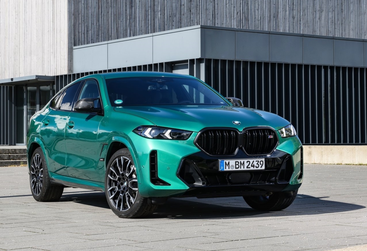 BMW X6 M60i