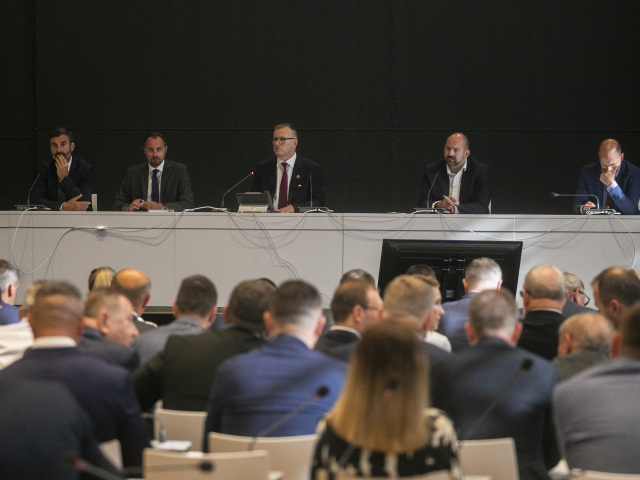 NR SR, parlament, zimná jazdiareň, kollár, blanár, pčolinský, grendel