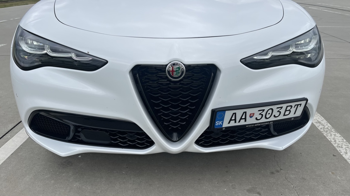 Alfa Romeo Stelvio 2.0 Turbo (2023)