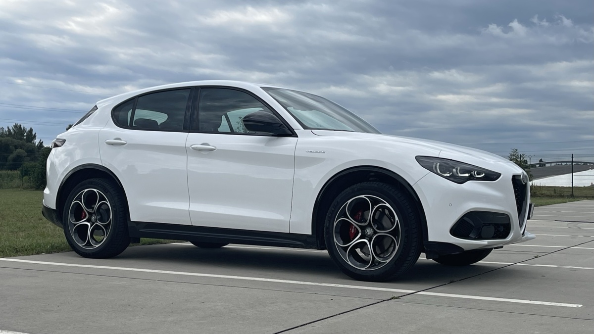 Alfa Romeo Stelvio 2.0 Turbo (2023)