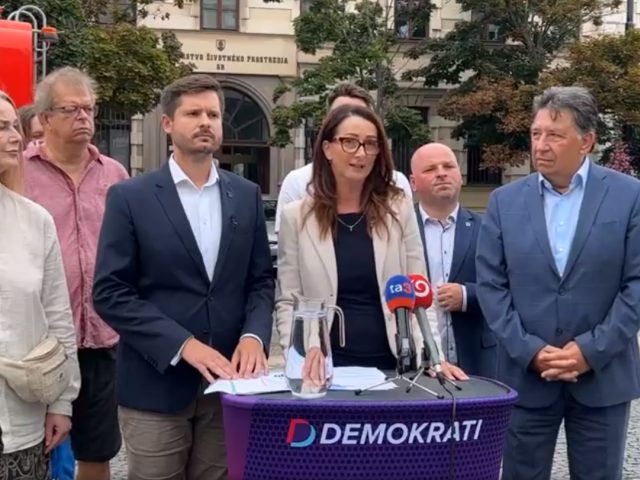 Demokrati, budaj