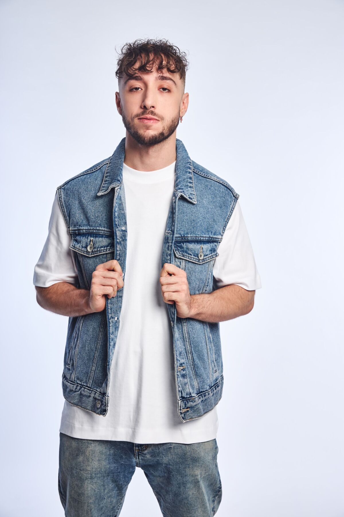 DENIS ČATLÓŠ, farma 15,