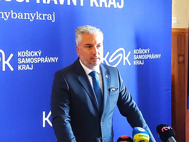 Foto Trnka tlacovka