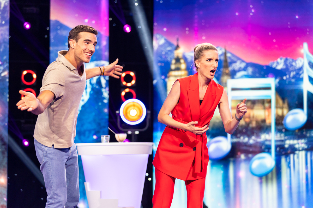 Možné je všetko, Adam Bardy, Adela Vinczeová
