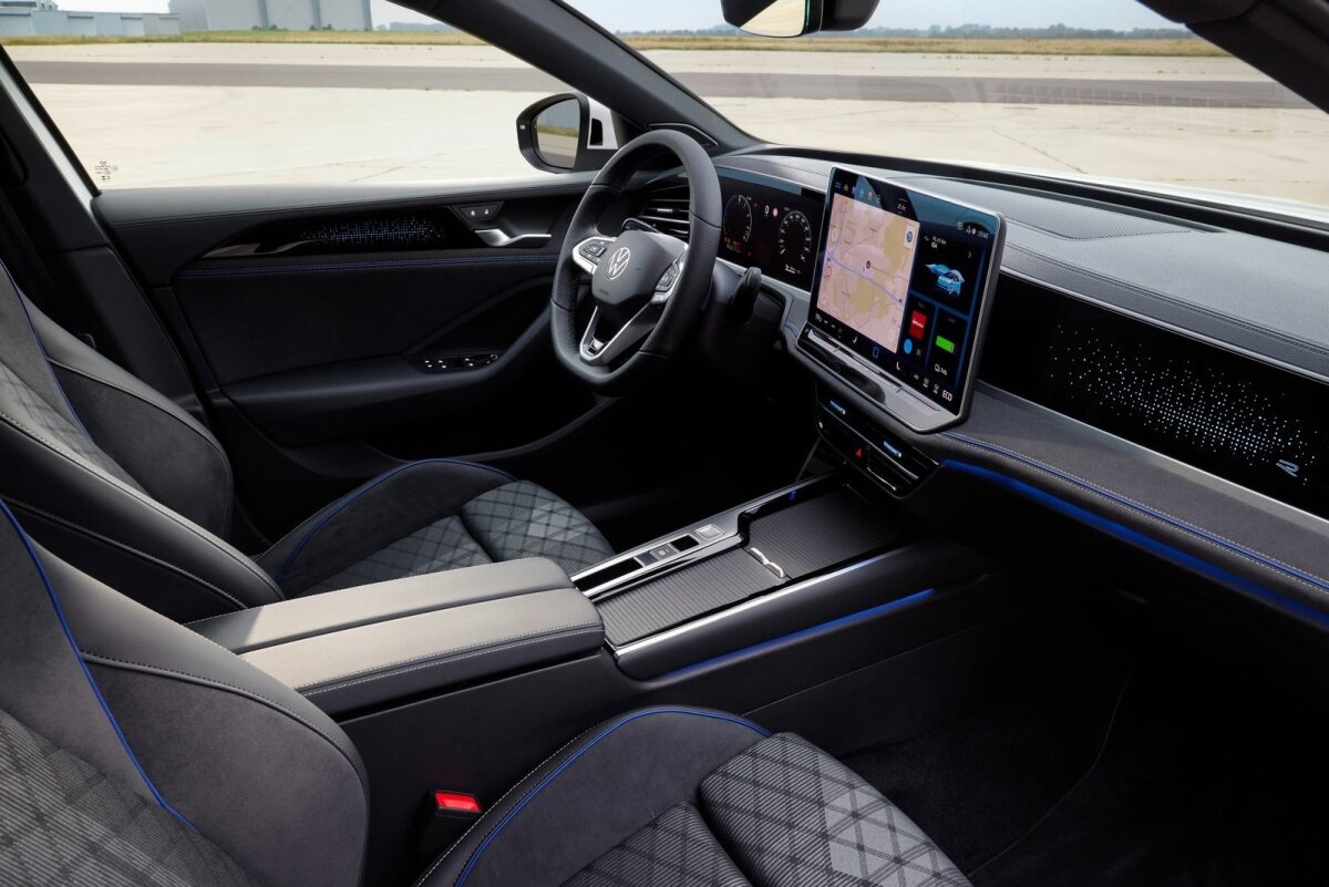 Volkswagen Passat Variant - 2023