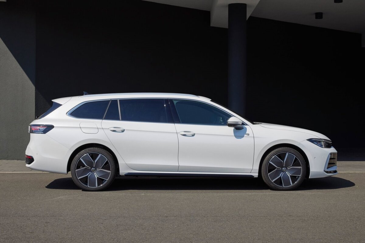 Volkswagen Passat Variant - 2023
