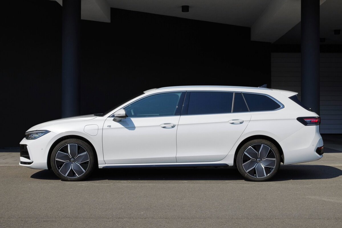 Volkswagen Passat Variant - 2023