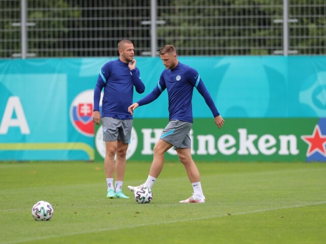 Denis Vavro a Milan Škriniar.
