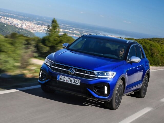 Volkswagen-T-Roc R-2022-1600-06