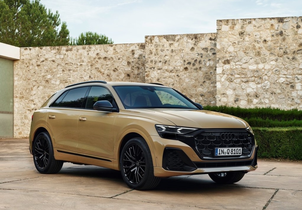 Audi Q8 1