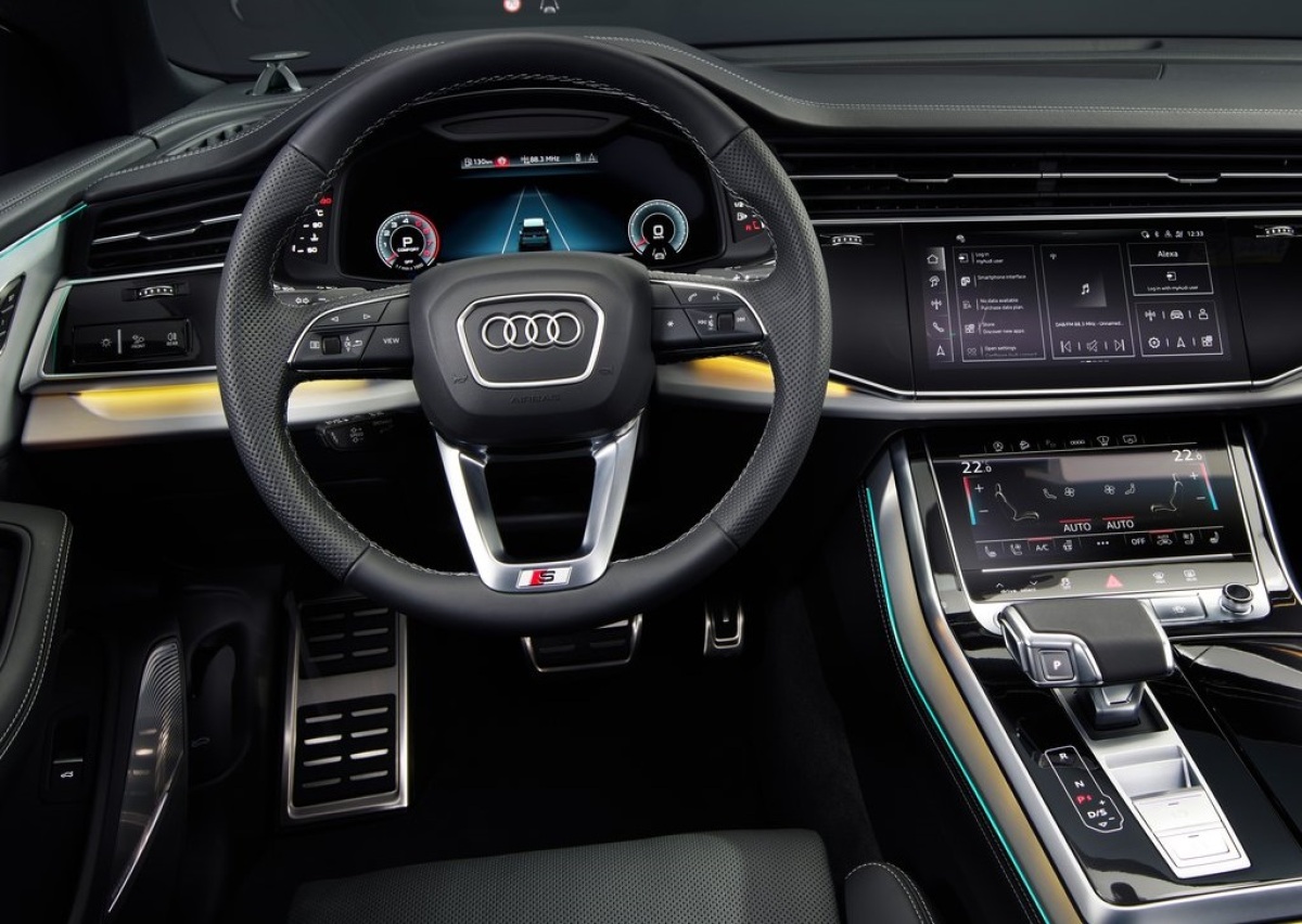 Audi Q8 10