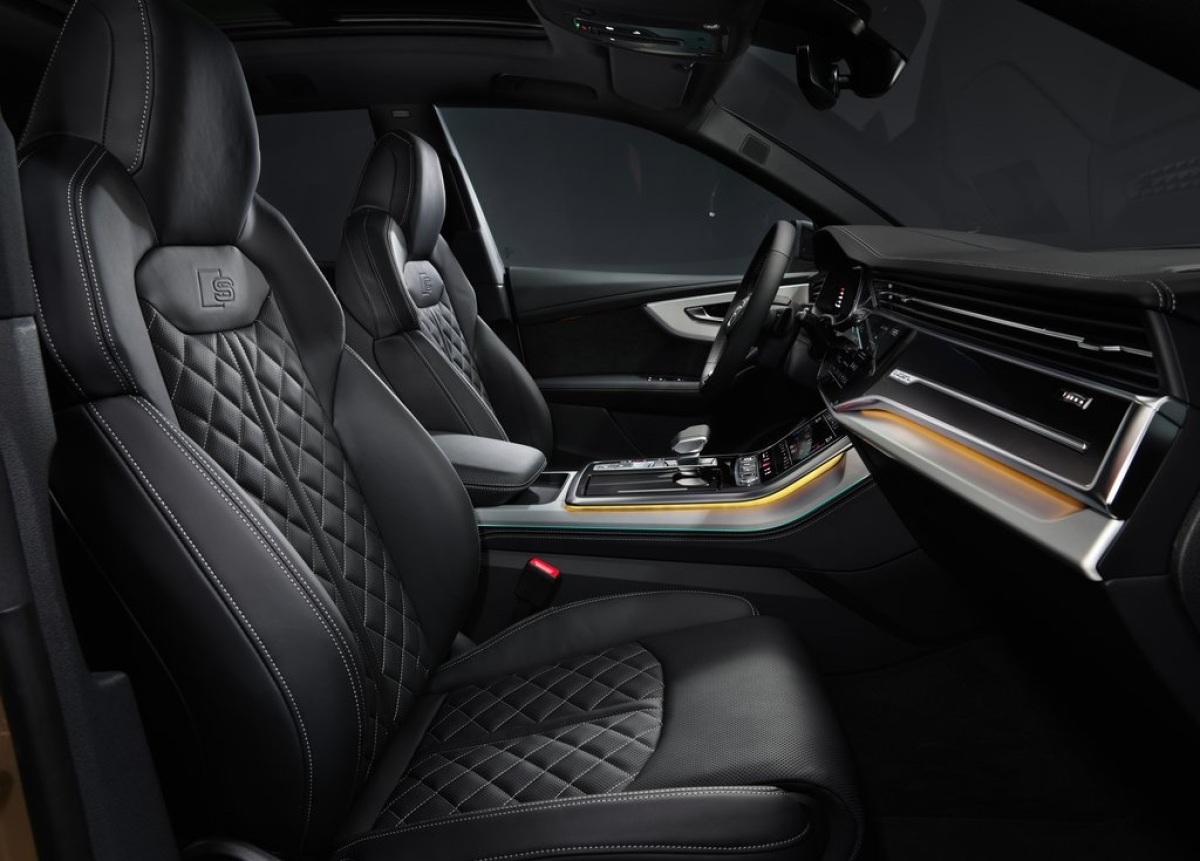 Audi Q8 11