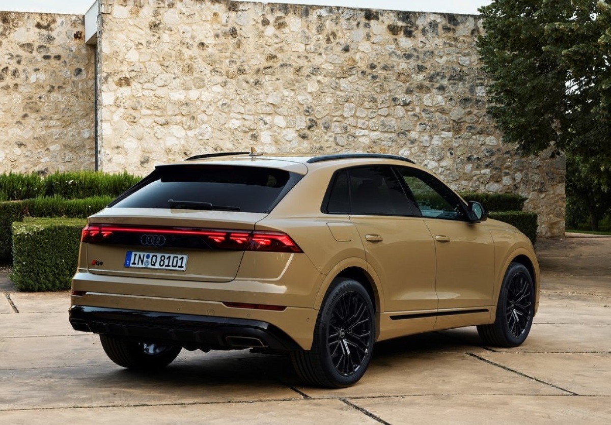 Audi Q8 3