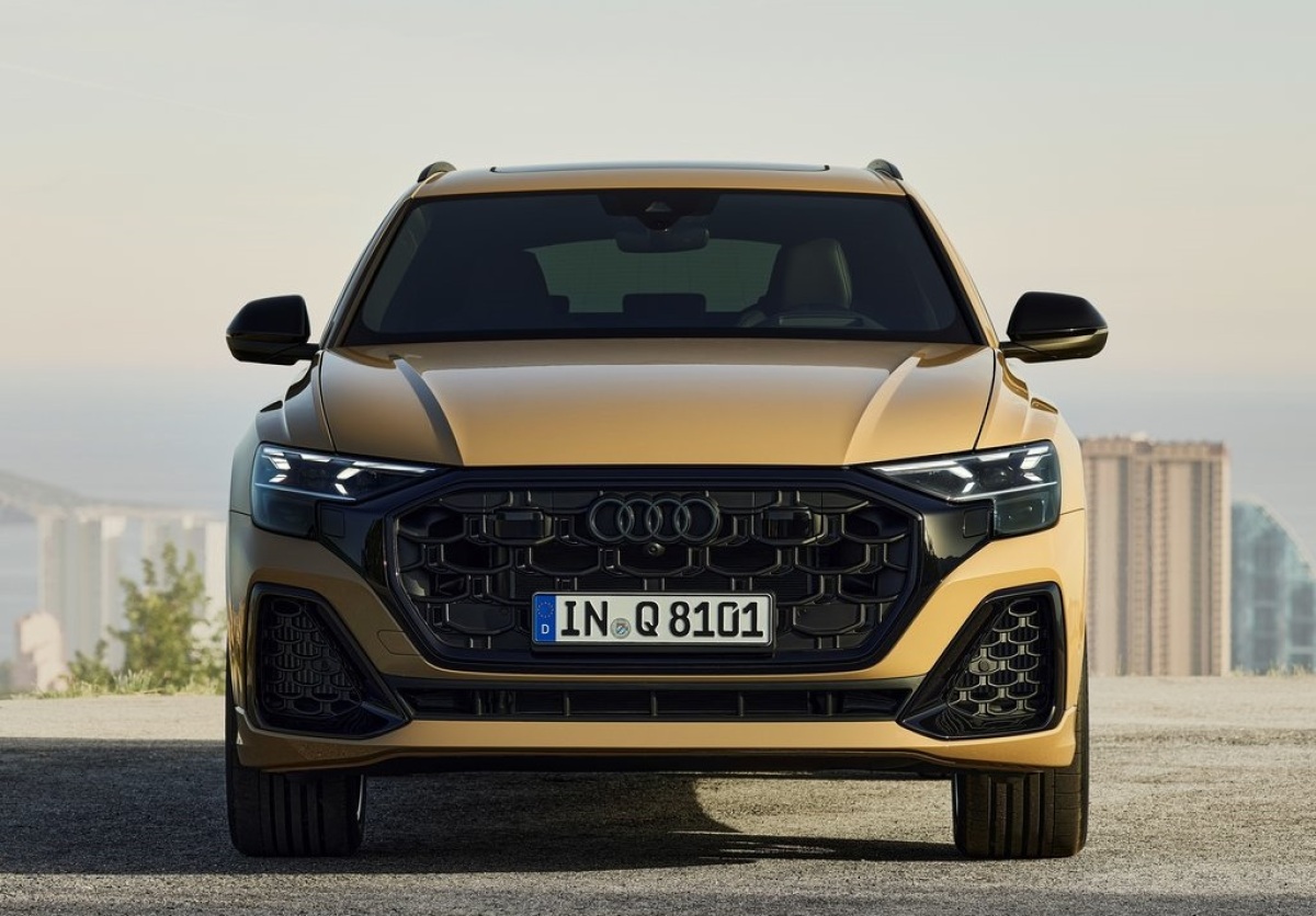 Audi Q8 5