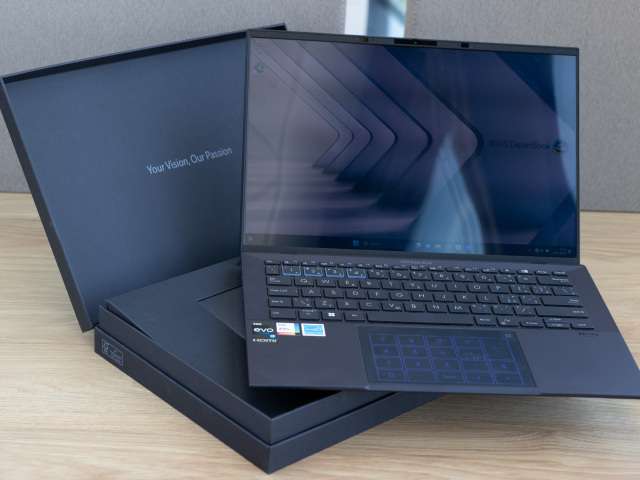 Asus ExpertBook B9 OLED (2023)