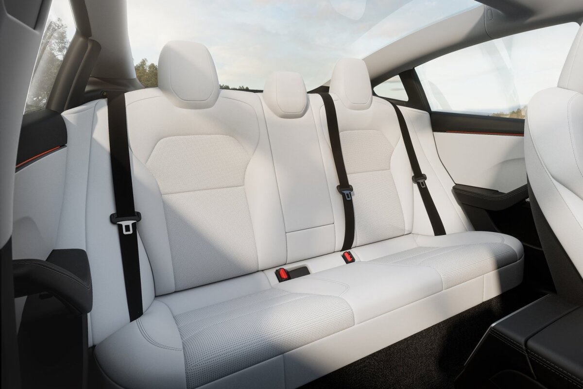 Tesla Model 3 - 2023