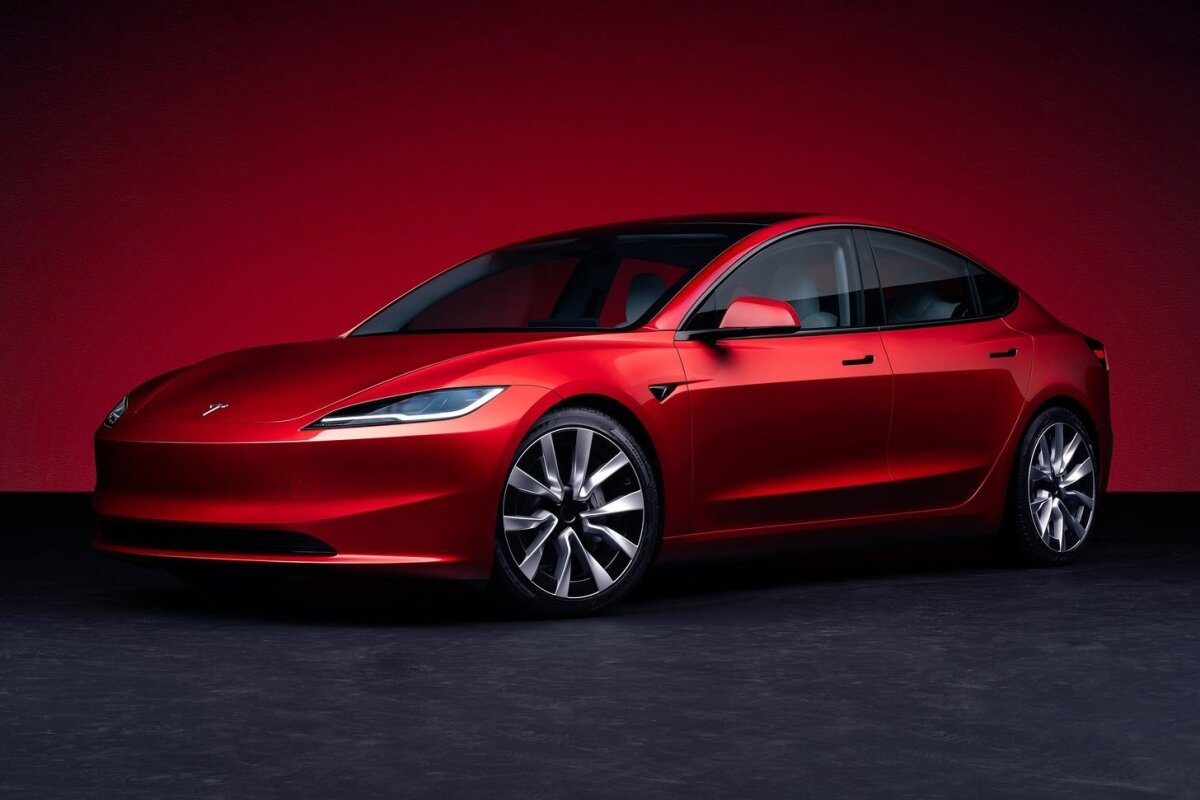 Tesla Model 3 - 2023