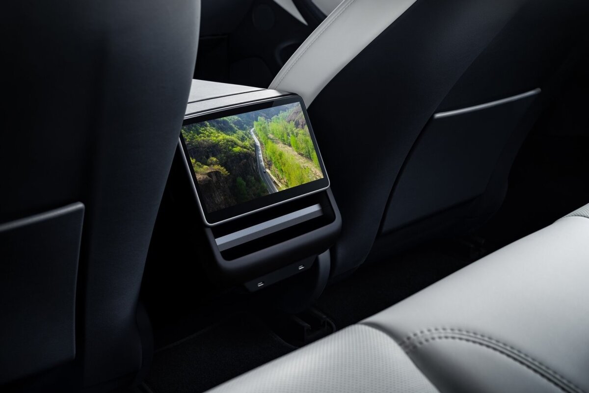 Tesla Model 3 - 2023