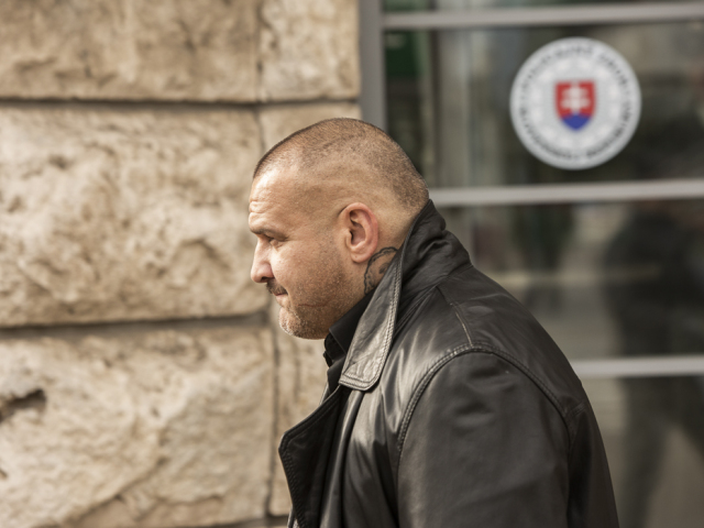 Vojna policajtov, Rytmus