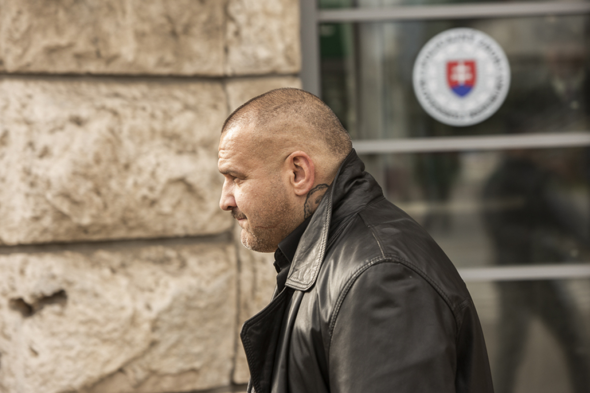 Vojna policajtov, Rytmus