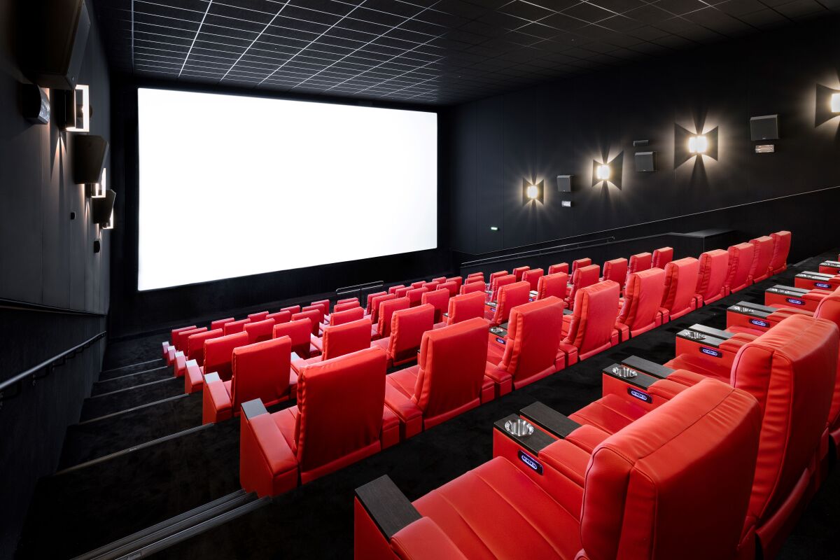 Cinema City, VIP, megaplex