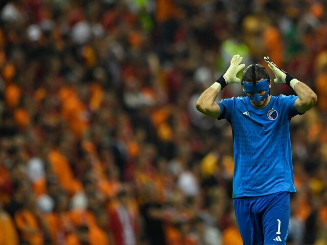 Kamil Grabara