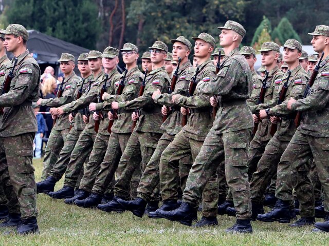 SR B.Bystrica Múzeum SNP vojenská prísaha BBX