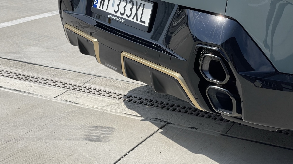 BMW XM (2023)