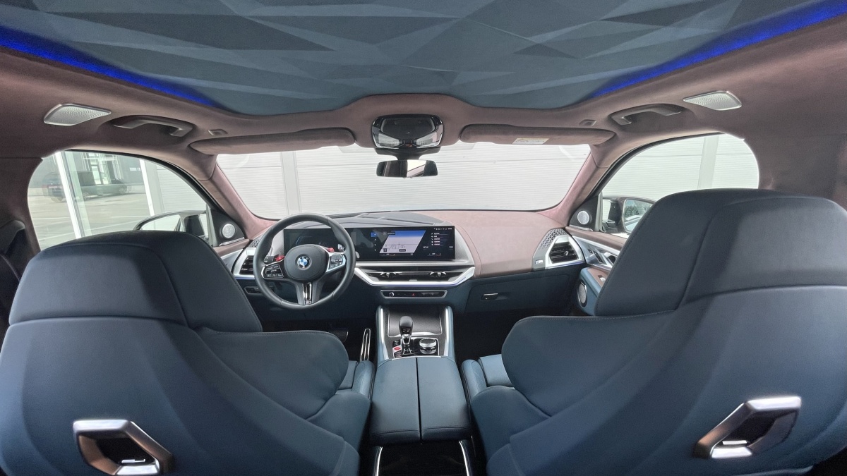 BMW XM (2023)