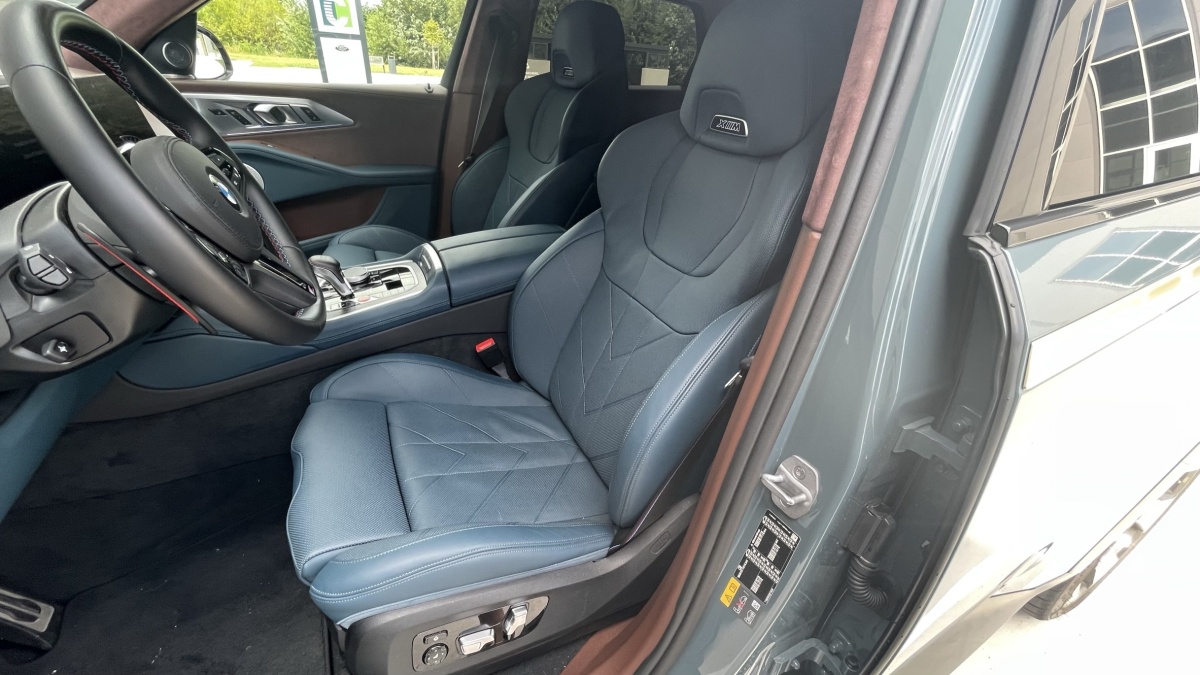 BMW XM (2023)