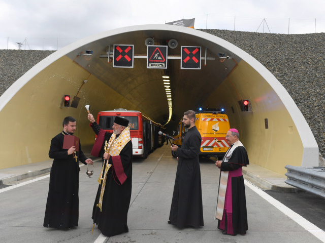 SR Prešov doprava R4 Bikoš tunel odovzdanie POX