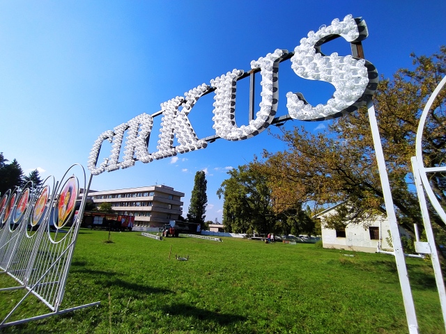 cirkus, Fakultná nemocnica Trnava, pôrodnica