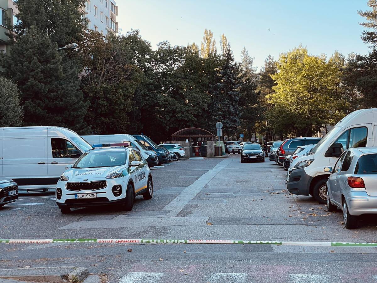 Dúbravka / Fedáková ulica / Polícia / Policajná páska /