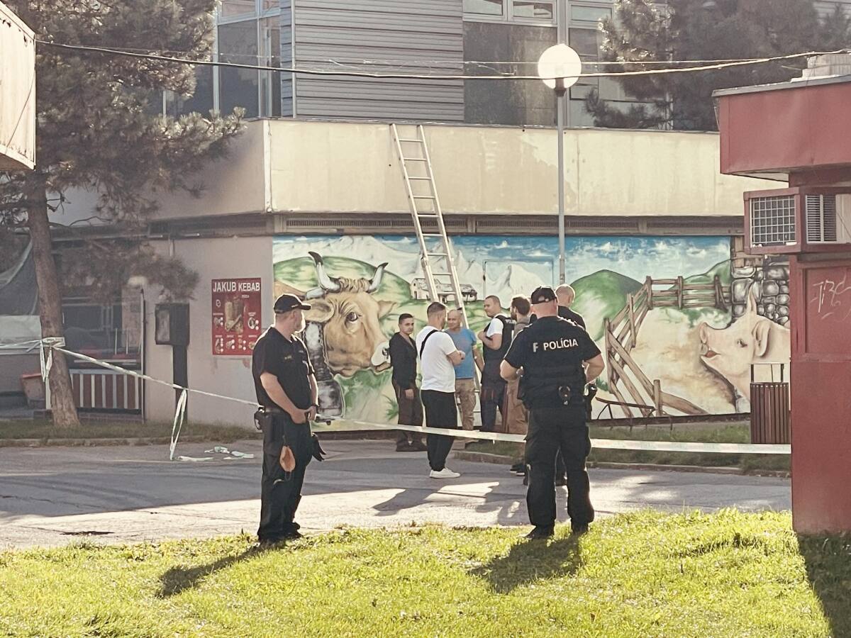 Dúbravka / Fedáková ulica / Polícia / Policajná páska /