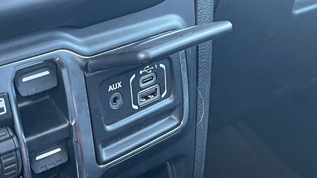 Jeep Gladiator Overland (2023)